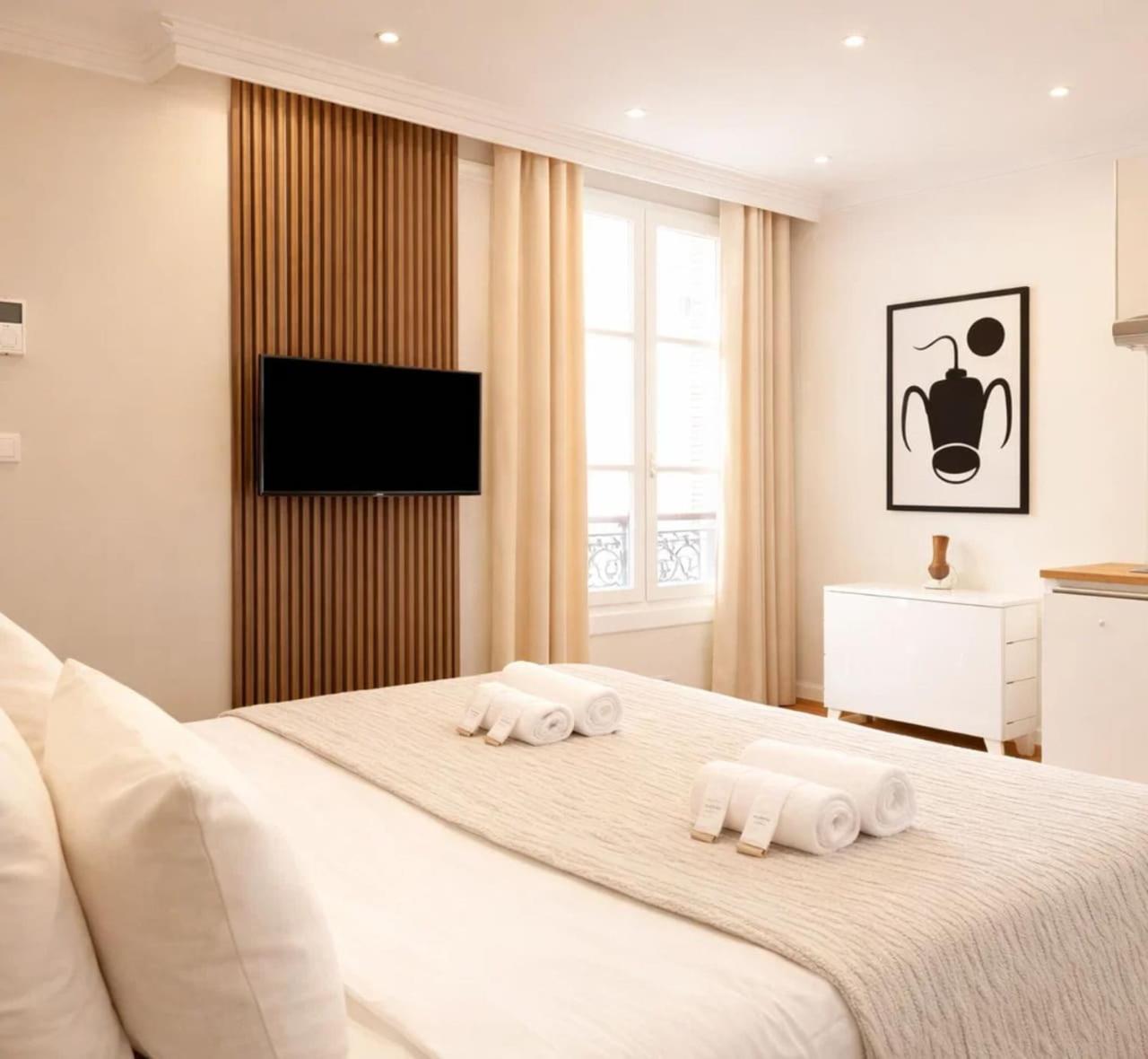 Louvre - Premium For 4 * Paris